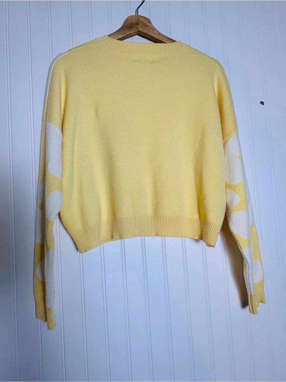 Anthropologie Luna Ivy Soft Yellow Floral Appliqué Crewneck Sweater M Cropped - Picture 5 of 7